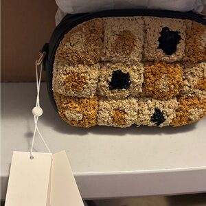 Brand New !!Tory Burch Small Kira Chevron Raffia Rosette Camera Bag (Straw)